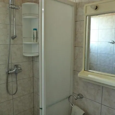 Ferienwohnung Mit Balkon Fuer Fuenf Personen