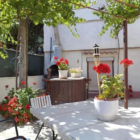 Apartment Ferienwohnung Mit Balkon Fuer Fuenf Personen