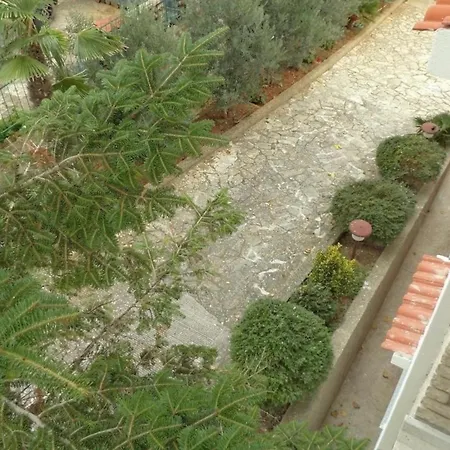 Apartment Ferienwohnung Mit Balkon Fuer Fuenf Personen Pula